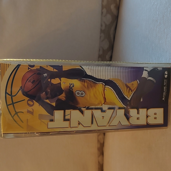 💲SALE💲2002 McFARLANE NBA Series 1 KOBE BRYANT 6" action New & original package - Picture 7 of 9